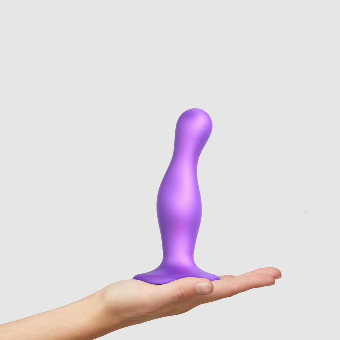 StrapOnMe Dildo Plug Curvy - Metallic Purple, L